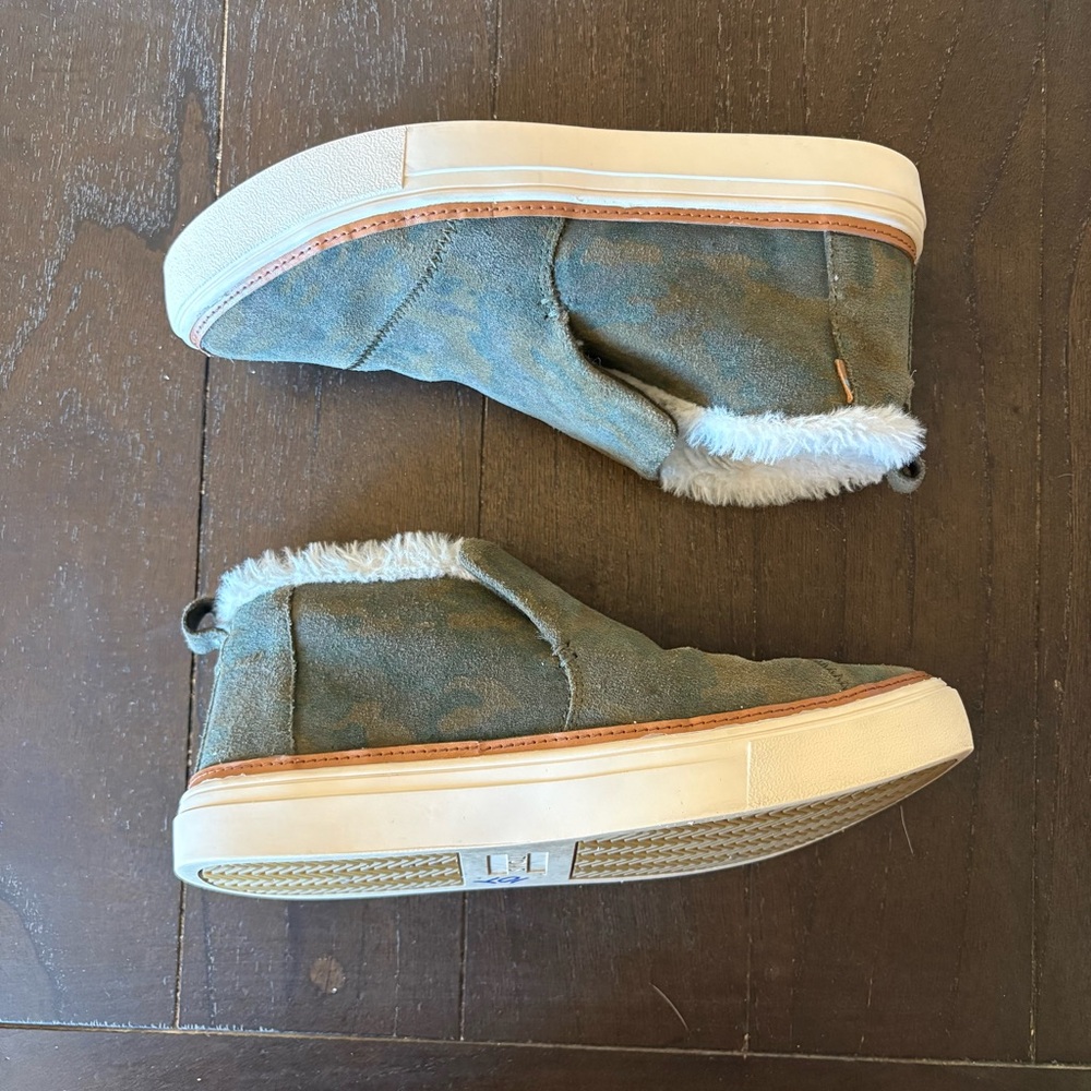 TOMS‎ Womens Paxton Winterized Suede Mid Cut Slip On Sneakers Shoes Green 7.5